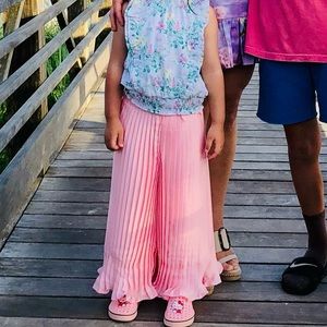 Janie and Jack shiny pleated pant with floral top perfect condition